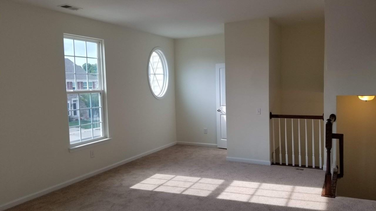 1206 Madison Ln - Photo 3 of 23