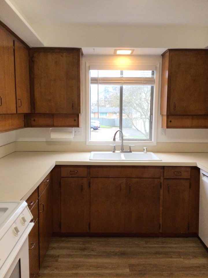 2722 E Mcloughlin Blvd - Photo 5 of 18