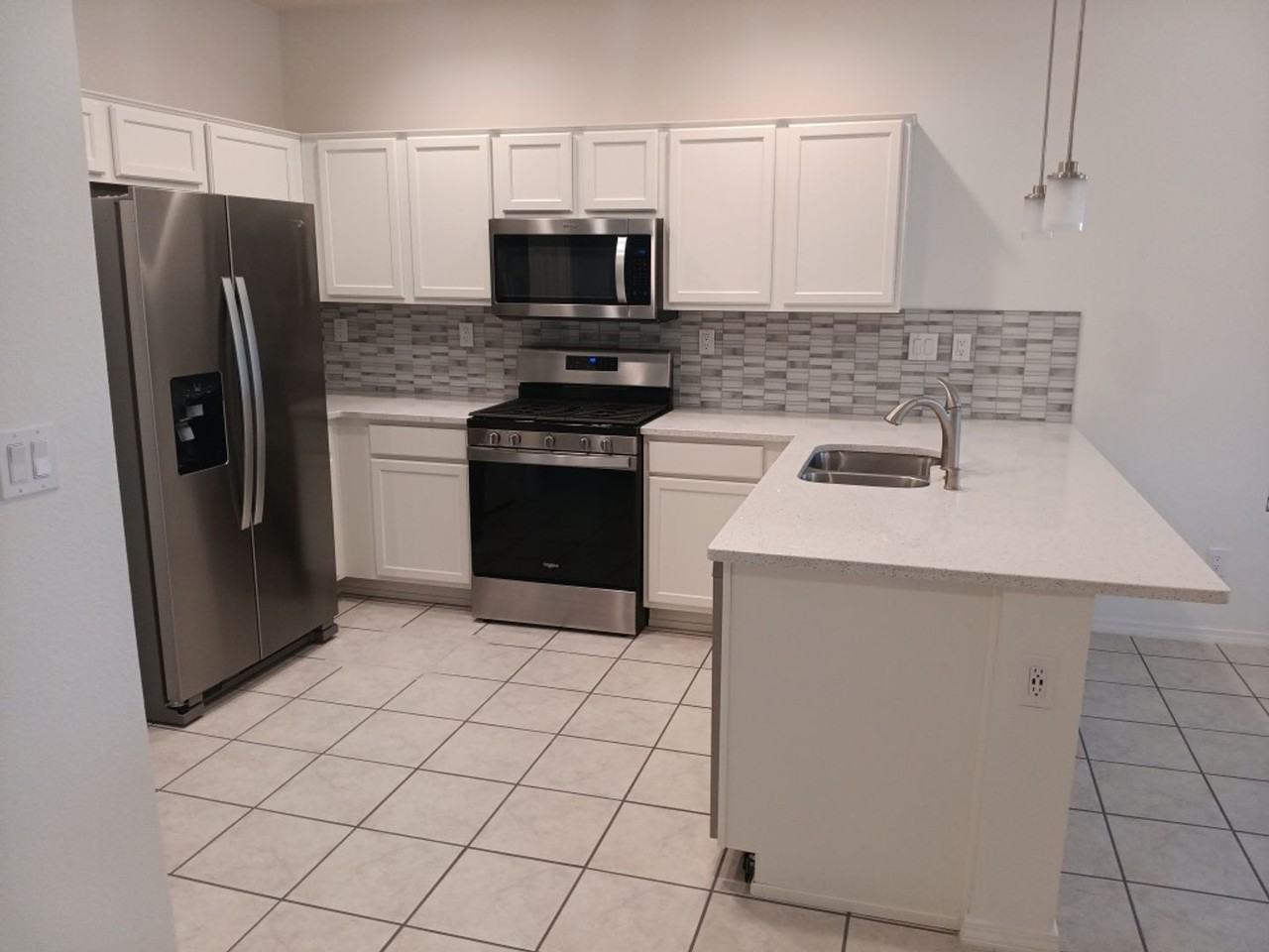 1202 Grace St Ne - Photo 2 of 22