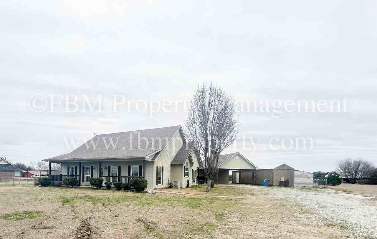 5423 Payne St - Photo 3 of 23