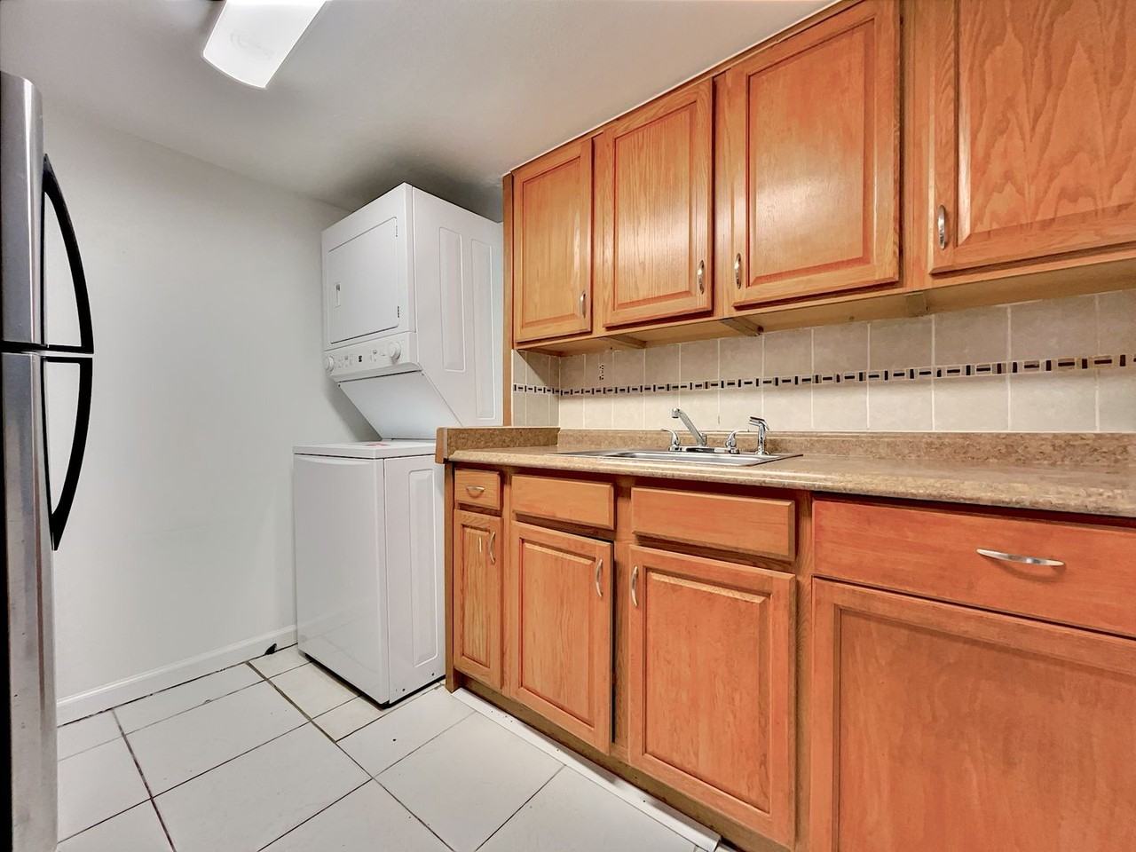 865 Sky Lake Cir #D - Photo 6 of 26