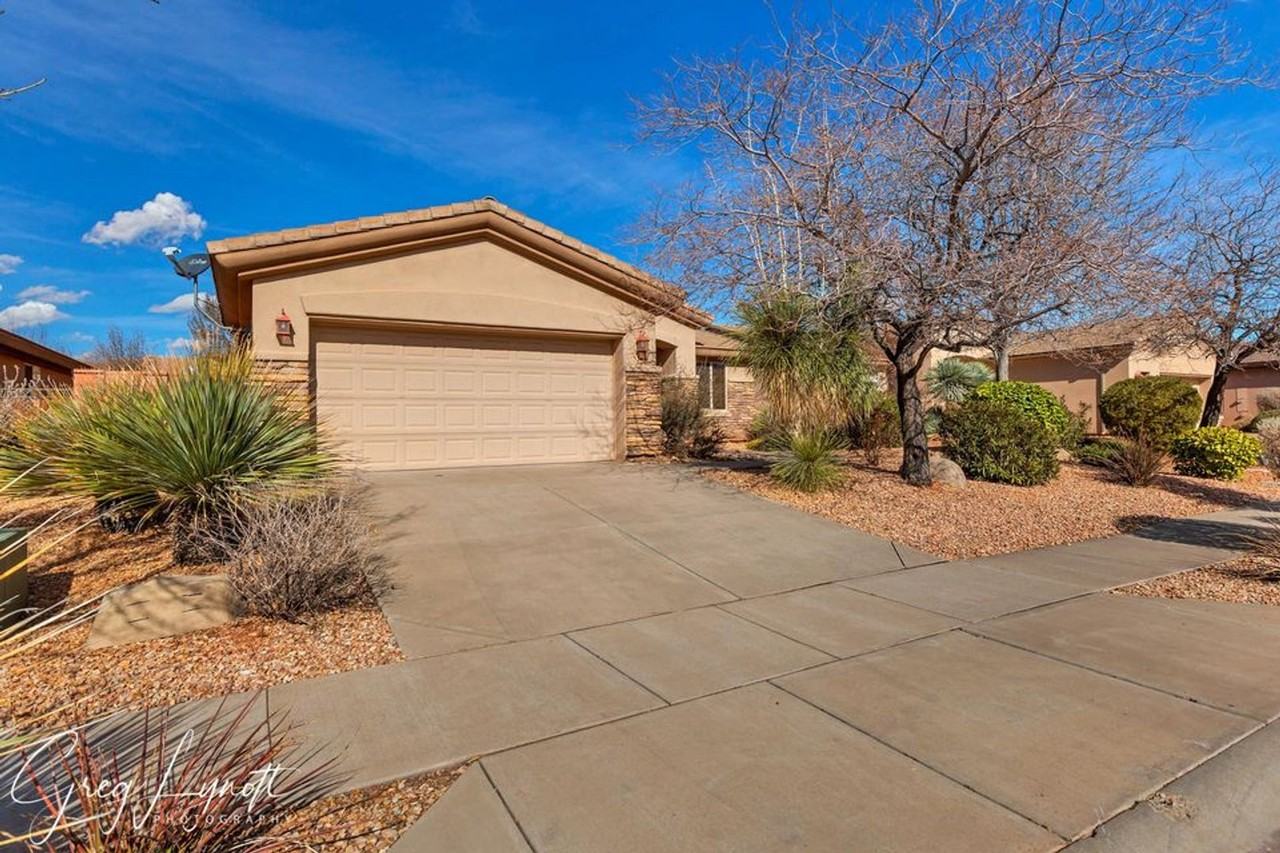 3343 E Willow Springs Dr - Photo 3 of 29