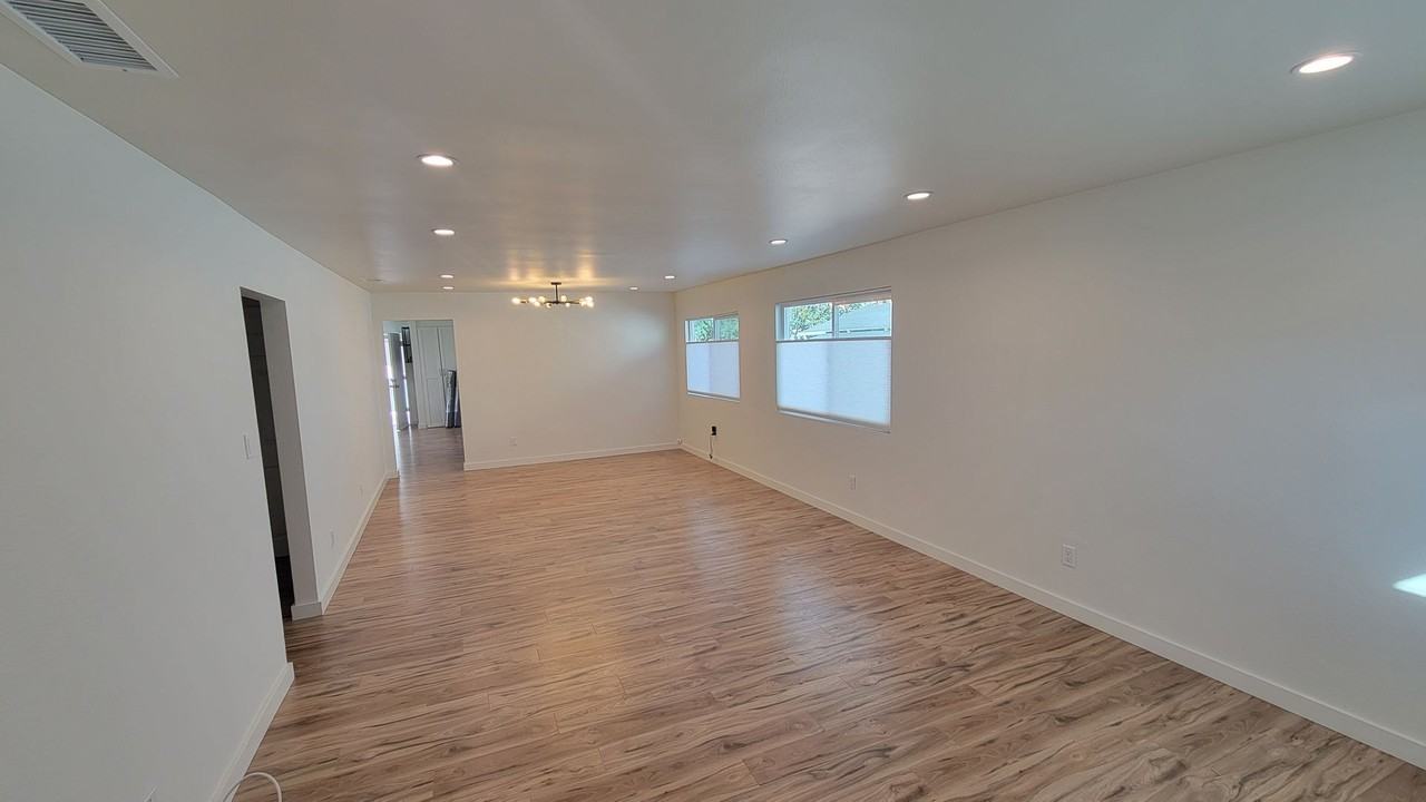 2143 245th St - Photo 3 of 19