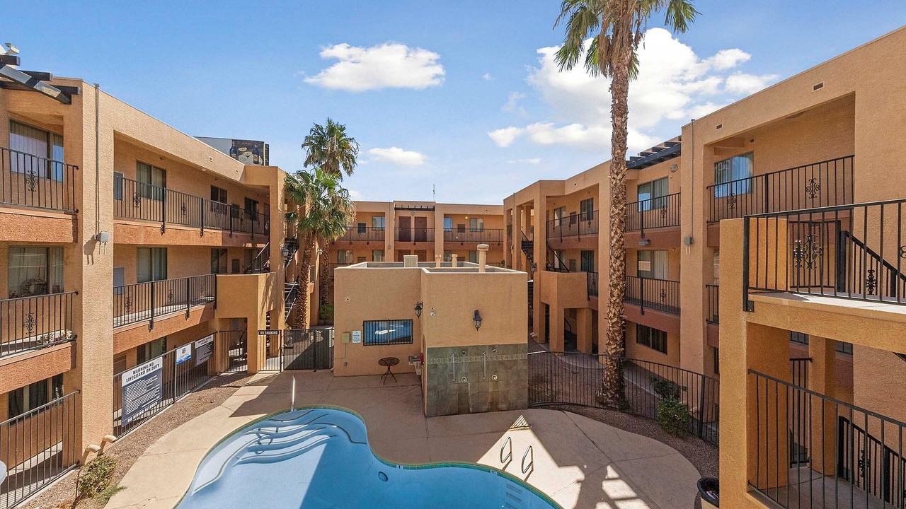 Residence at Tropicana - Photo 6 of 29