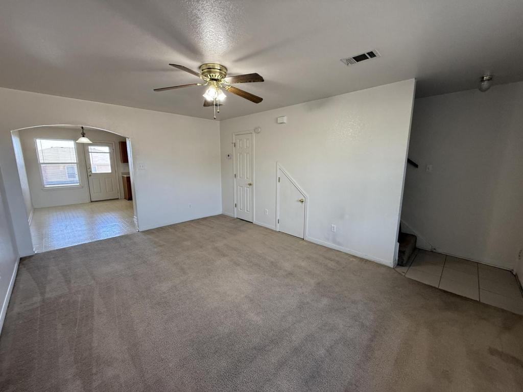 705 S Amy Ln Apt B - Photo 3 of 20