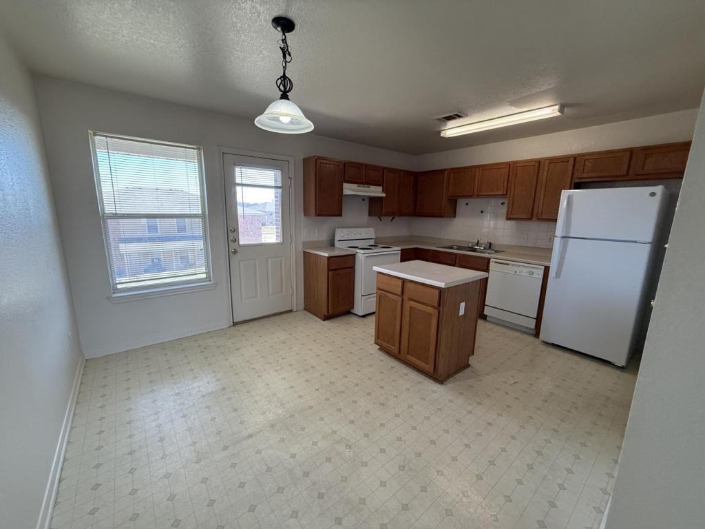 705 S Amy Ln Apt B - Photo 7 of 20