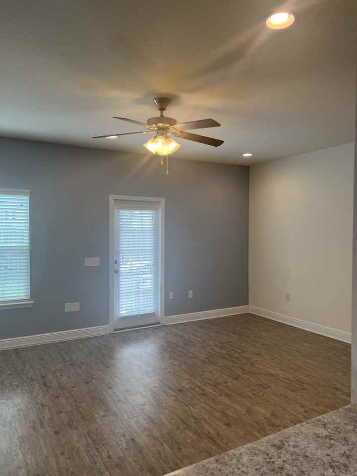 151 Iron Horse Dr E - Photo 7 of 32