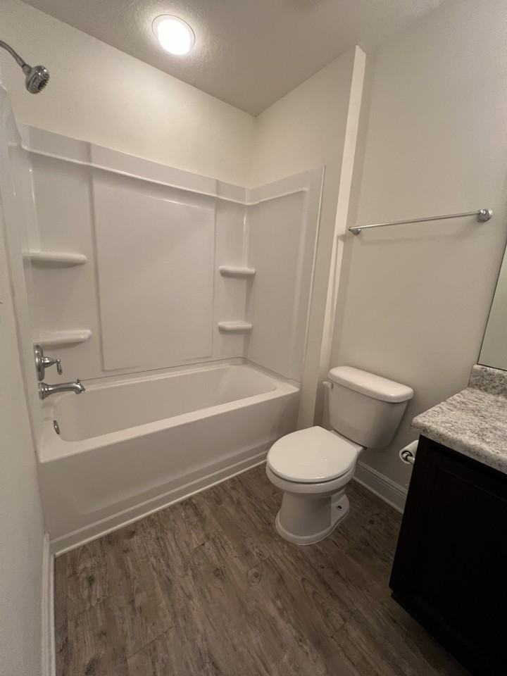 151 Iron Horse Dr E - Photo 5 of 32