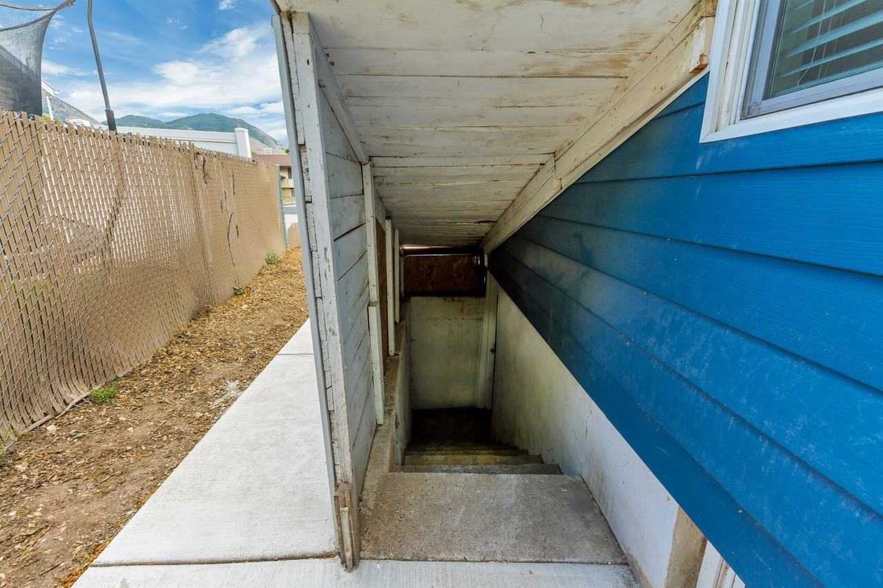 1326 East 1050 South Circle #C - Photo 3 of 12