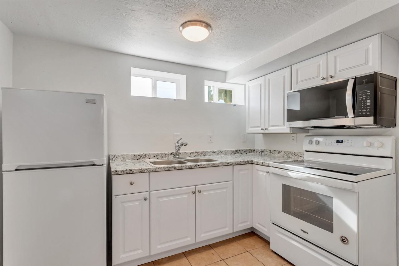 1326 East 1050 South Circle #C - Photo 4 of 12