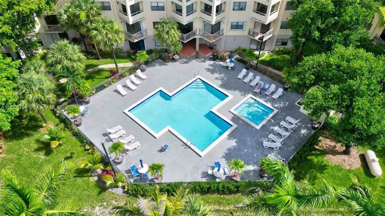 8353 Lake Dr #105 - Photo 3 of 22