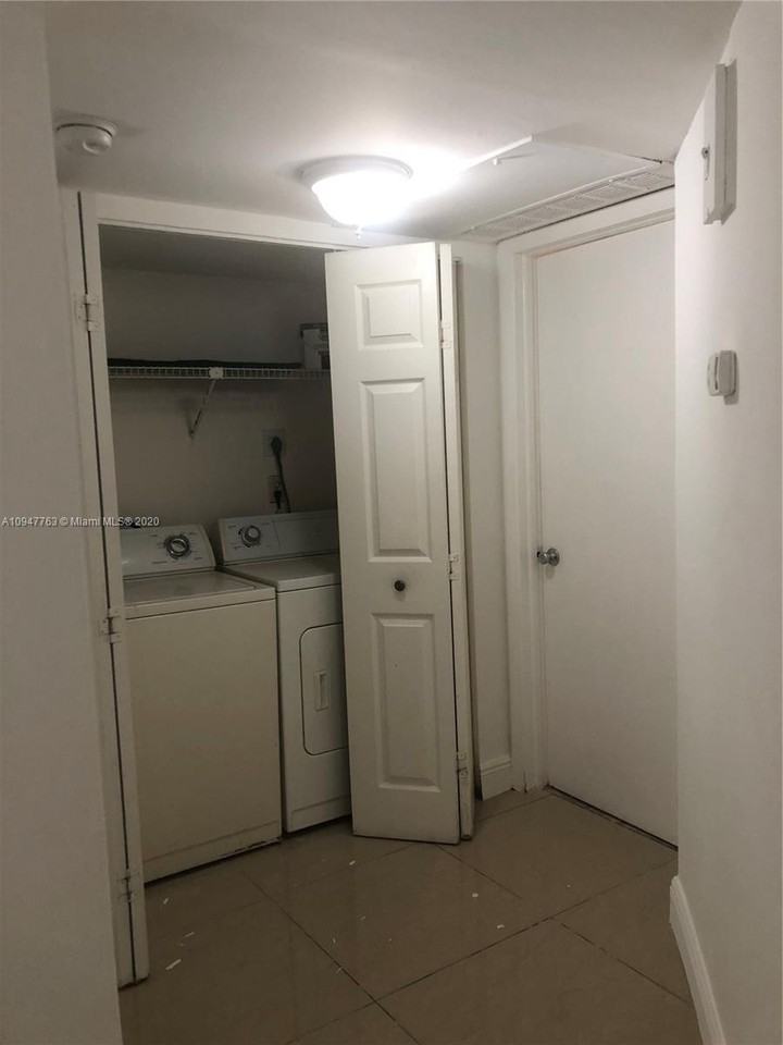 8353 Lake Dr #105 - Photo 7 of 22