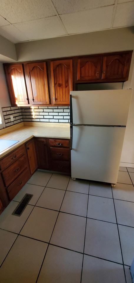 115 12th St - Photo 7 of 12