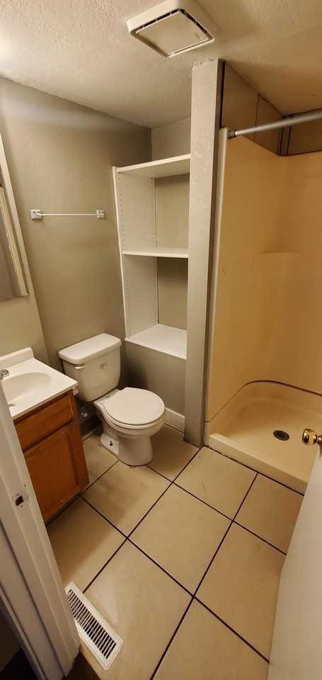 115 12th St - Photo 5 of 12