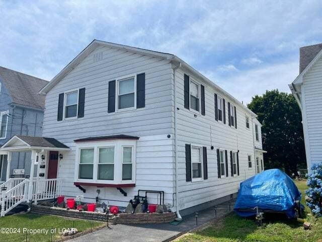 139 Abbott St #2 - Photo 2 of 12