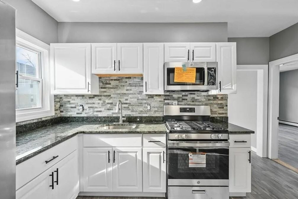 49 Ash St #1 - Photo 6 of 13