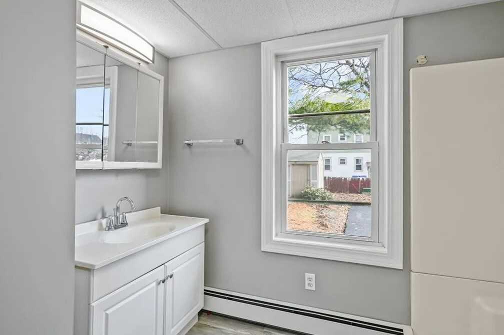 49 Ash St #1 - Photo 3 of 13