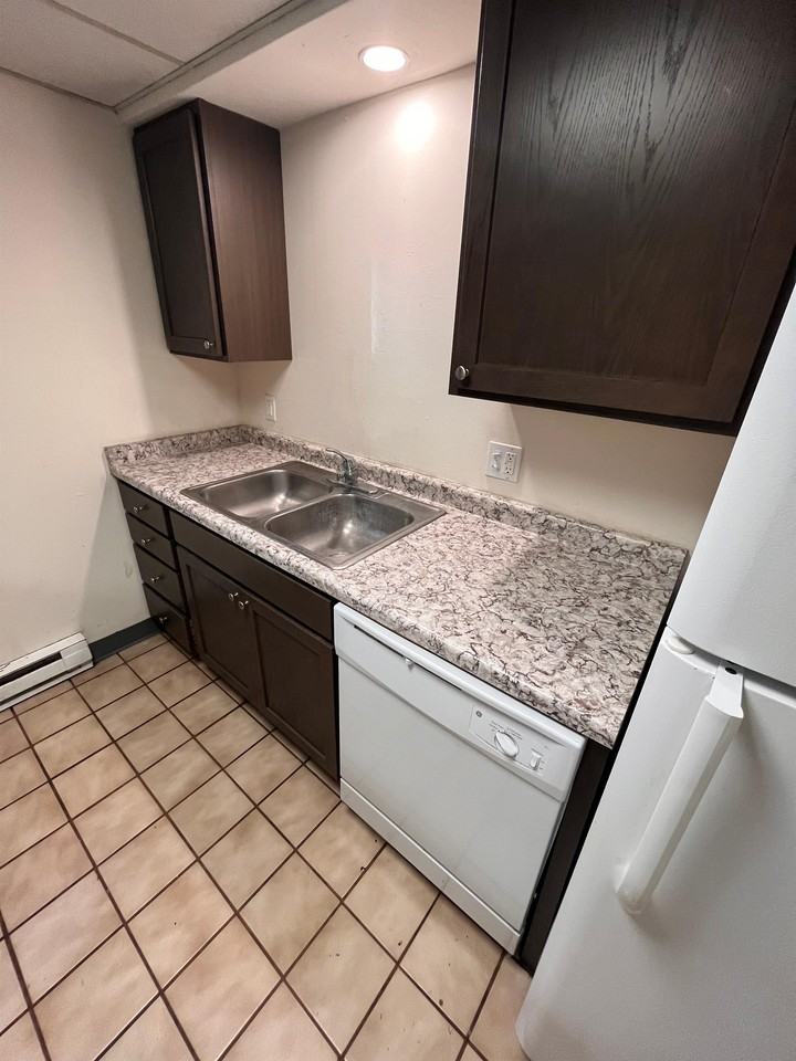 111 E Gorham St #4 - Photo 3 of 11