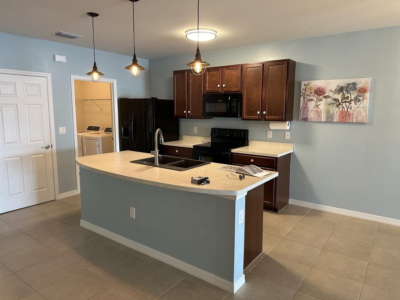 20058 Fiddlewood Ave - Photo 2 of 22