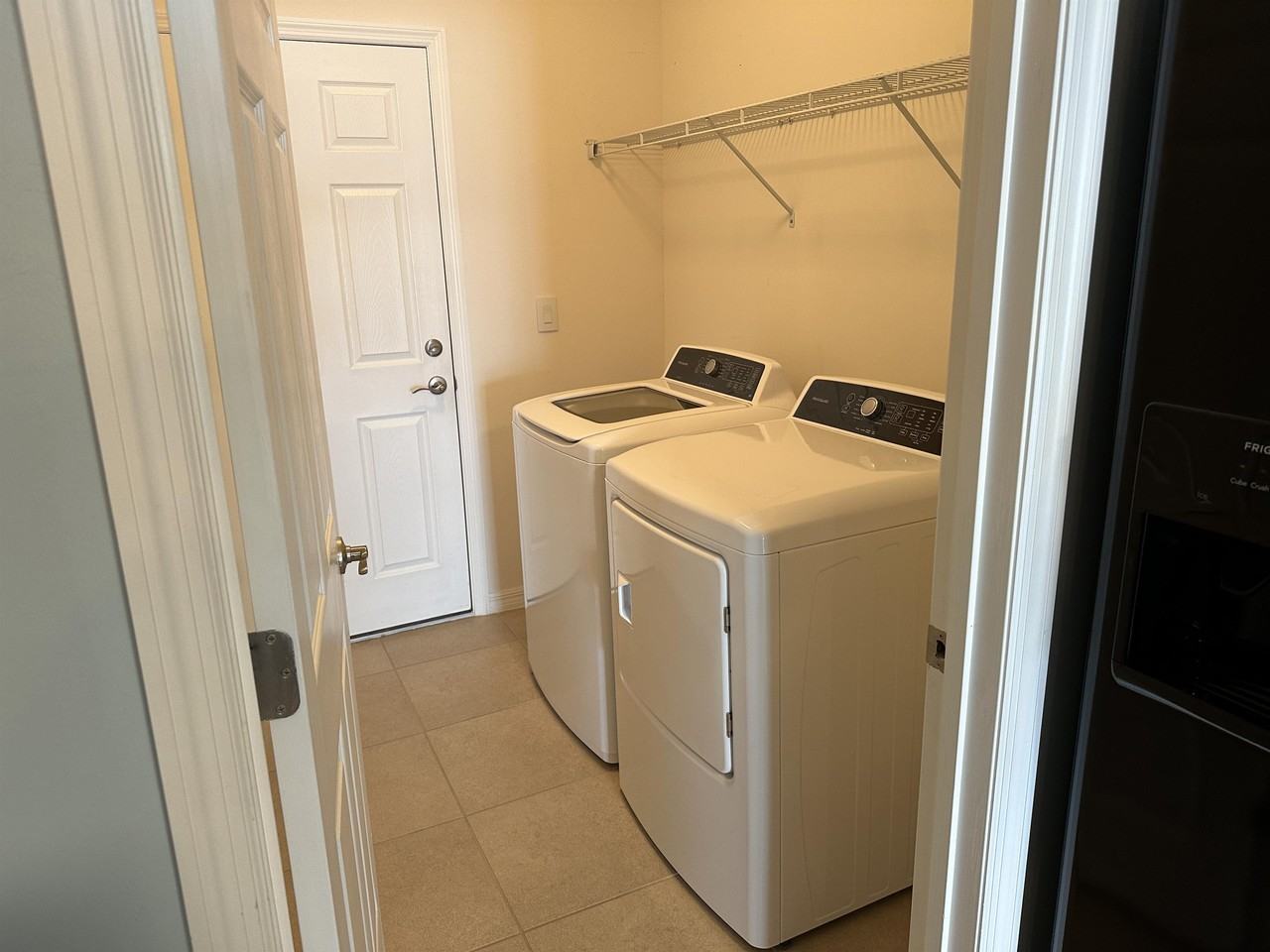 20058 Fiddlewood Avenue - Photo 7 of 22