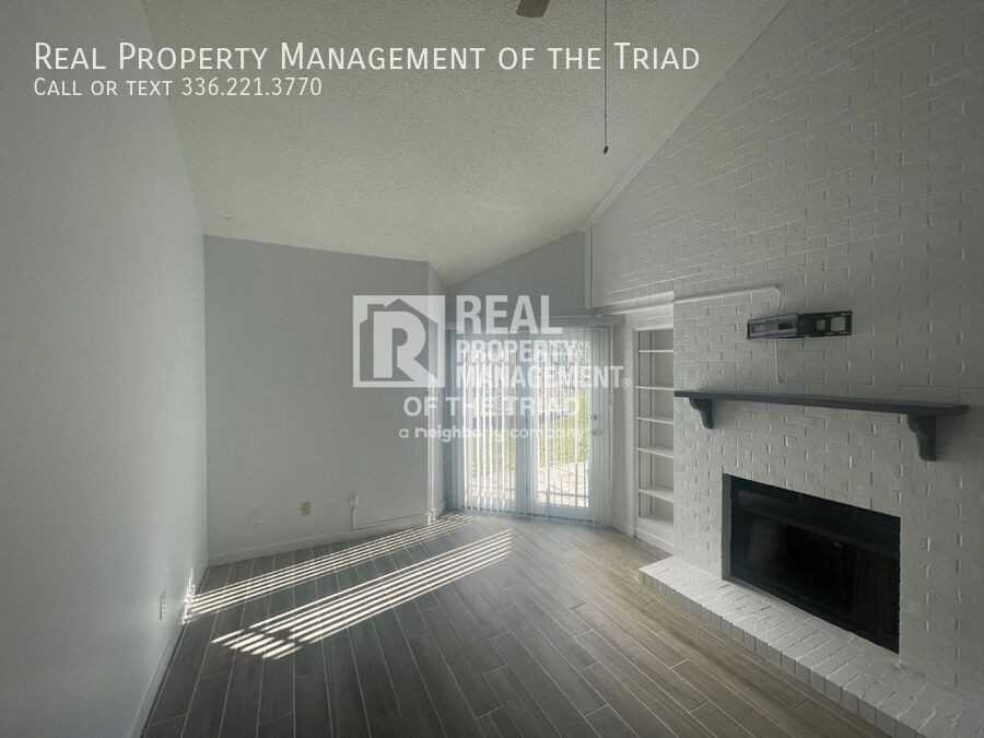 300 N Lindell Rd #B - Photo 3 of 18