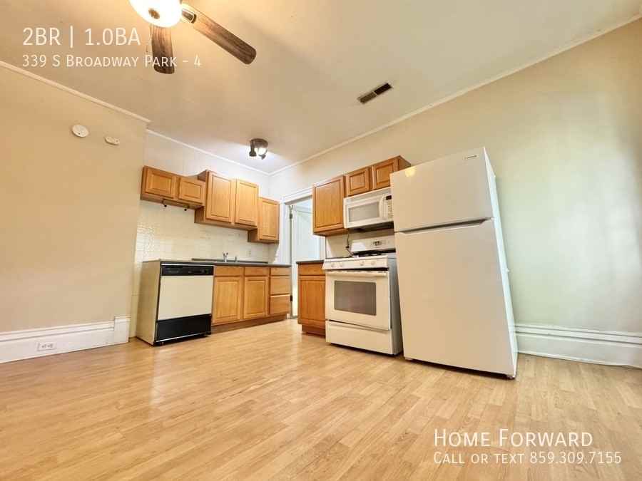 339 S Broadway Park #4 - Photo 5 of 14