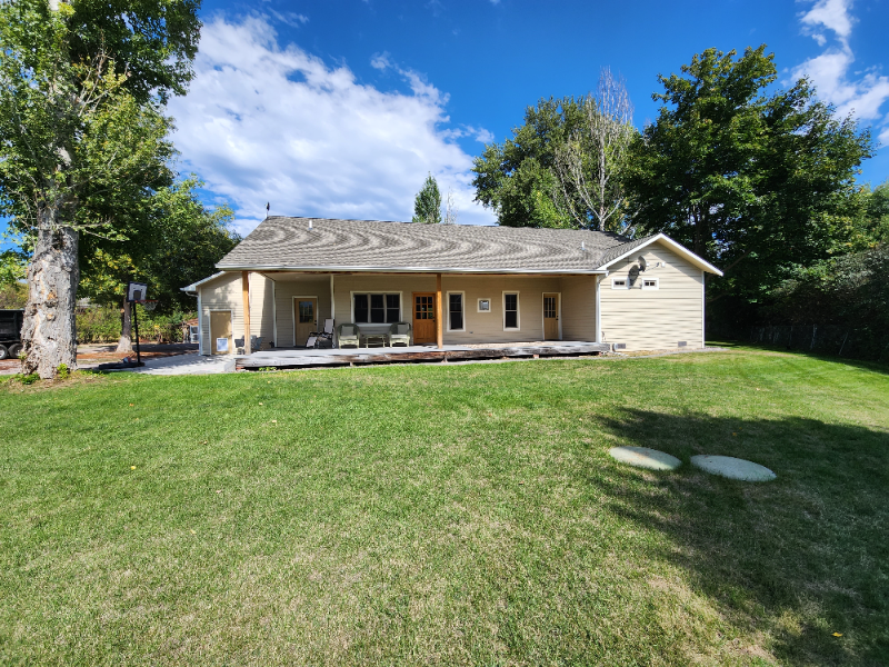 955 Clements Rd - Photo 3 of 19
