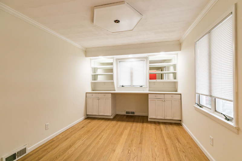 605 Crawford Ave - Photo 5 of 19