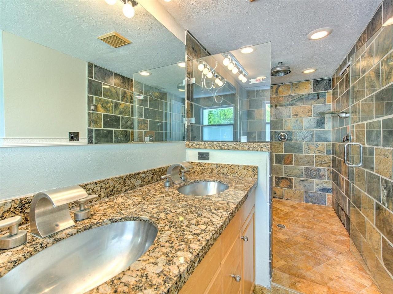 4711 W San Rafael St - Photo 7 of 13