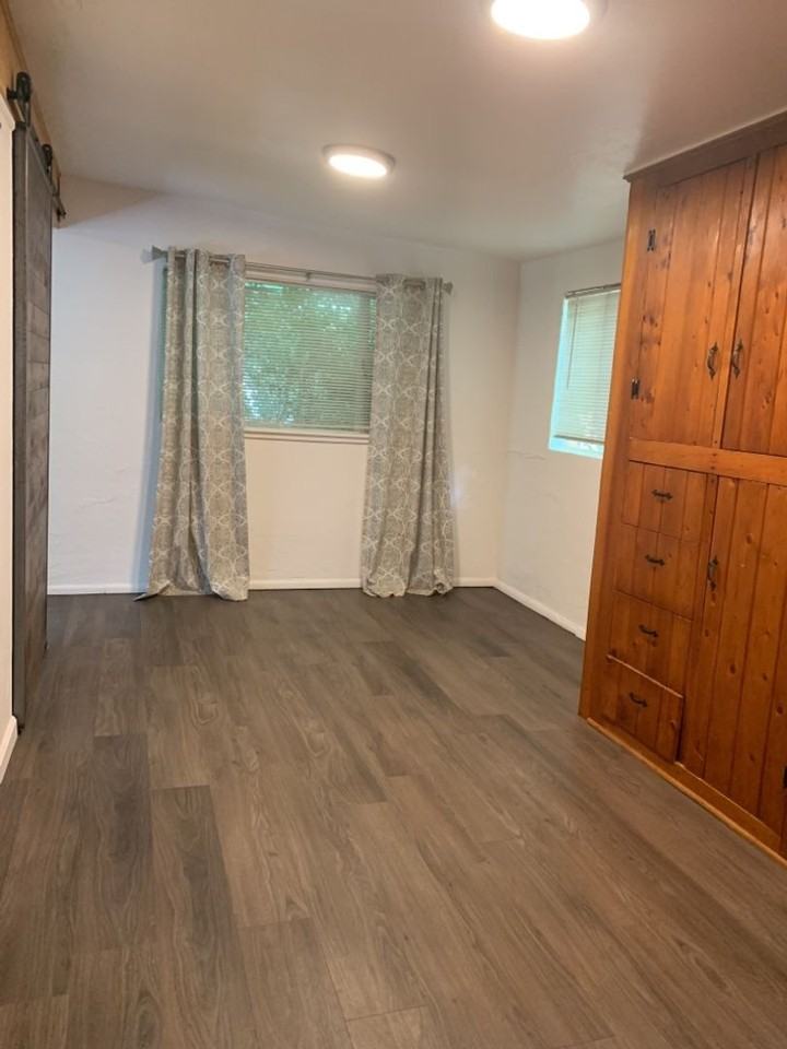 1208 W Myrtle St - Photo 4 of 20