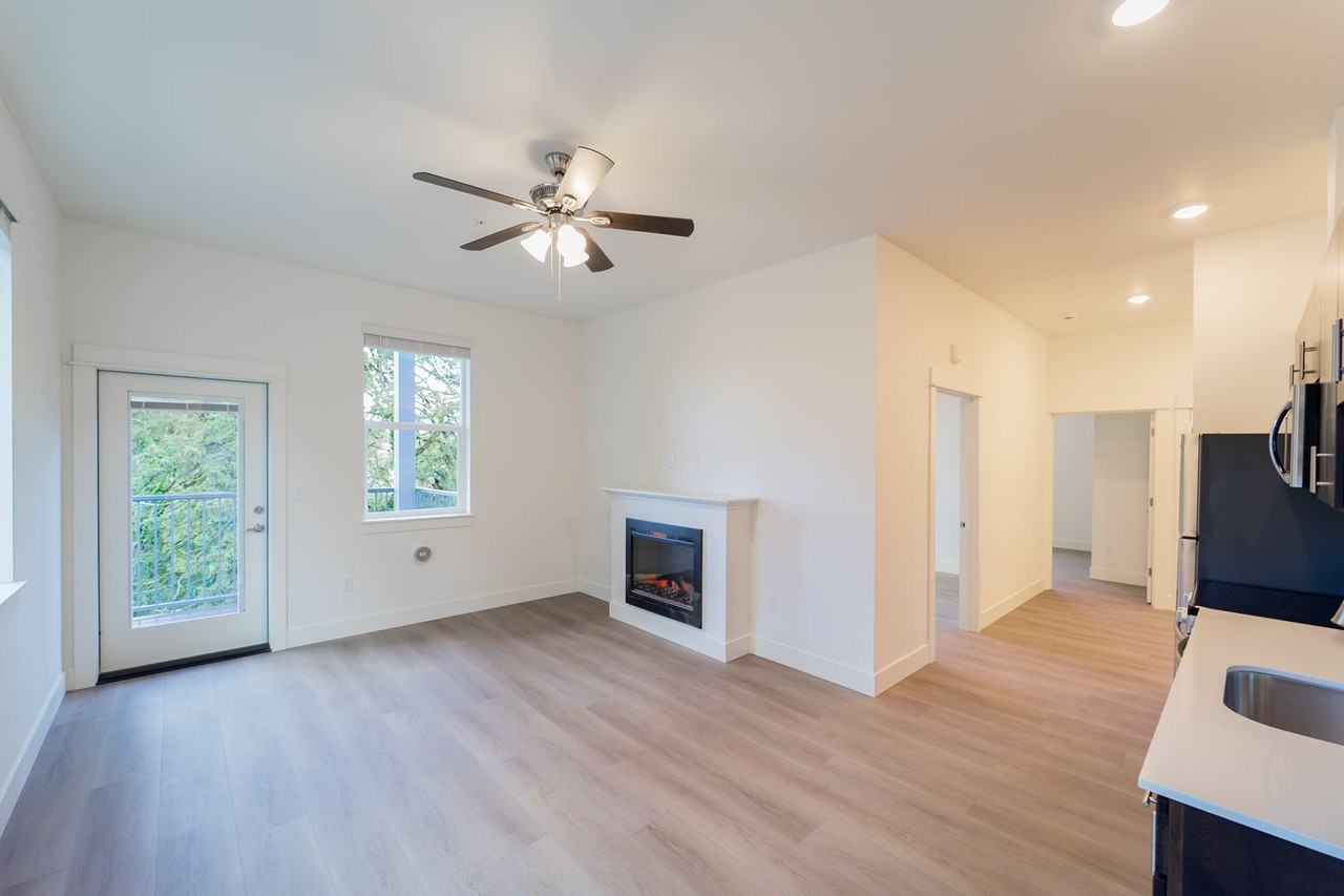 Lava - Photo 4 of 47