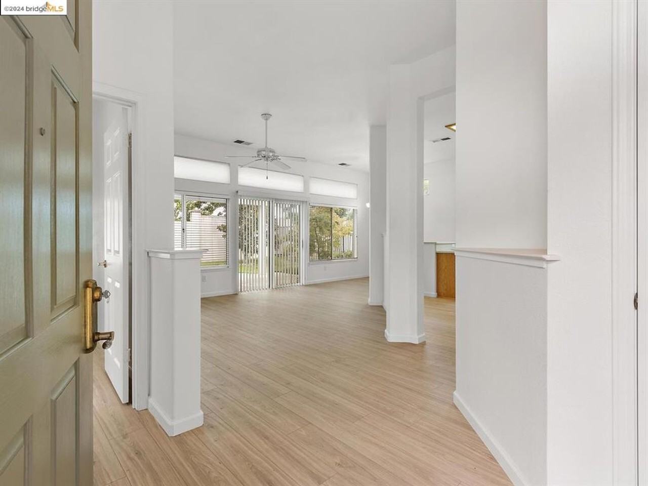 1932 Crispin Dr - Photo 2 of 9