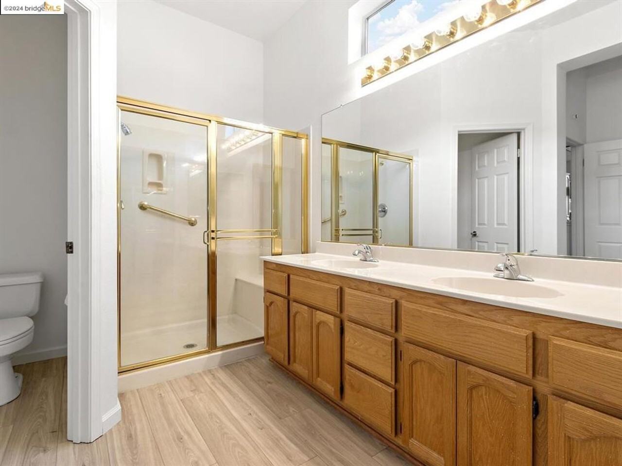 1932 Crispin Dr - Photo 5 of 9