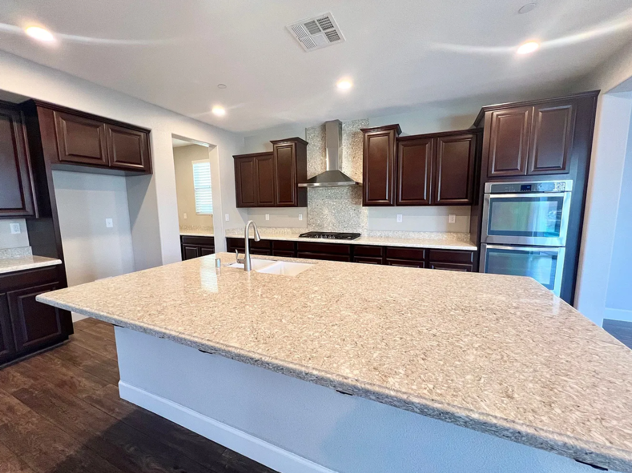 3105 Octave Ave - Photo 4 of 24