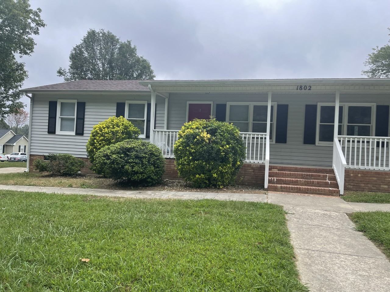 1802 Tucker St #B - Photo 3 of 11