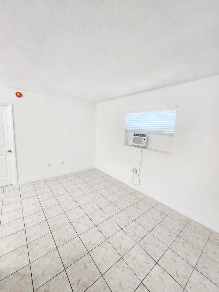 Buena Ventura Investments, LLC - Photo 5 of 15