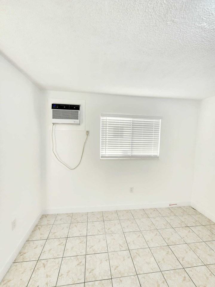 Buena Ventura Investments, LLC - Photo 7 of 15