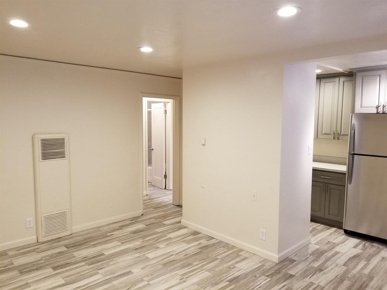 2616 T Street, 95816 - Photo 4 of 11