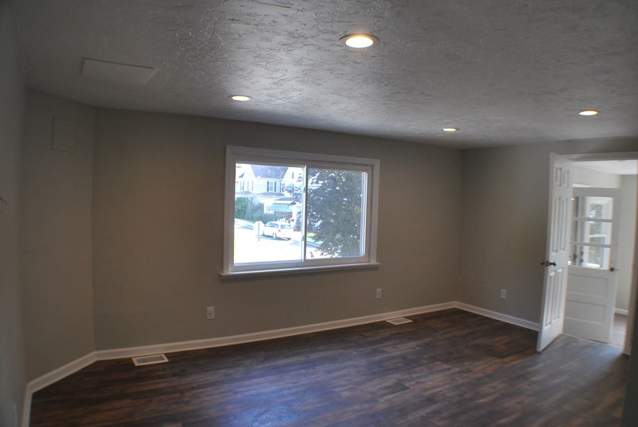 611 Pennsylvania Avenue - Photo 2 of 6