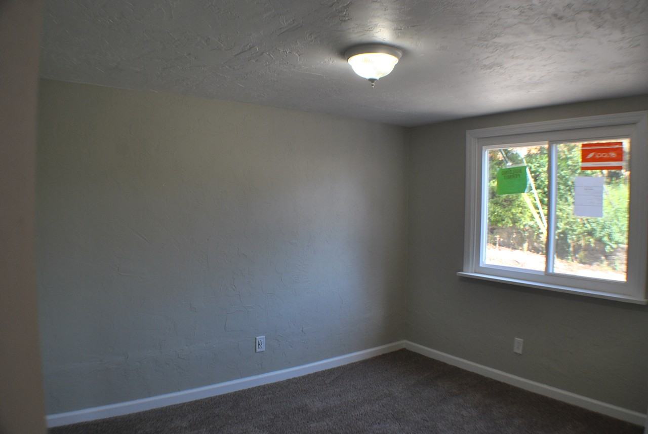 611 Pennsylvania Avenue - Photo 6 of 6