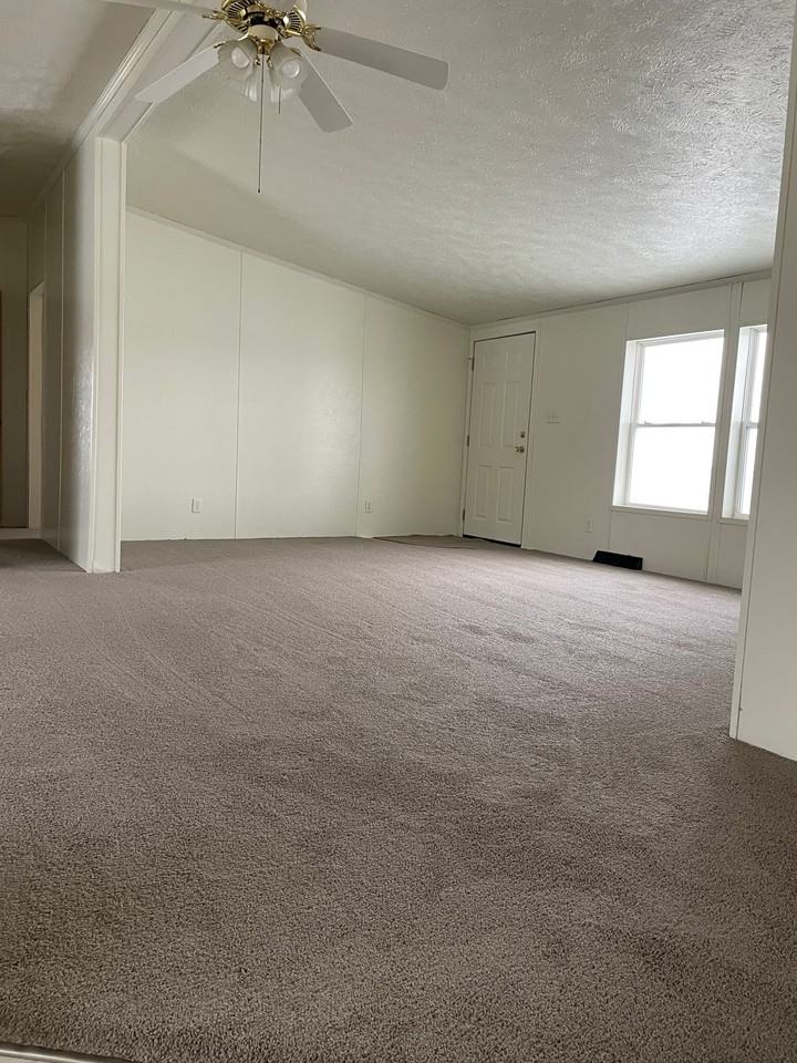 2750 West 1400 South - Photo 3 of 13