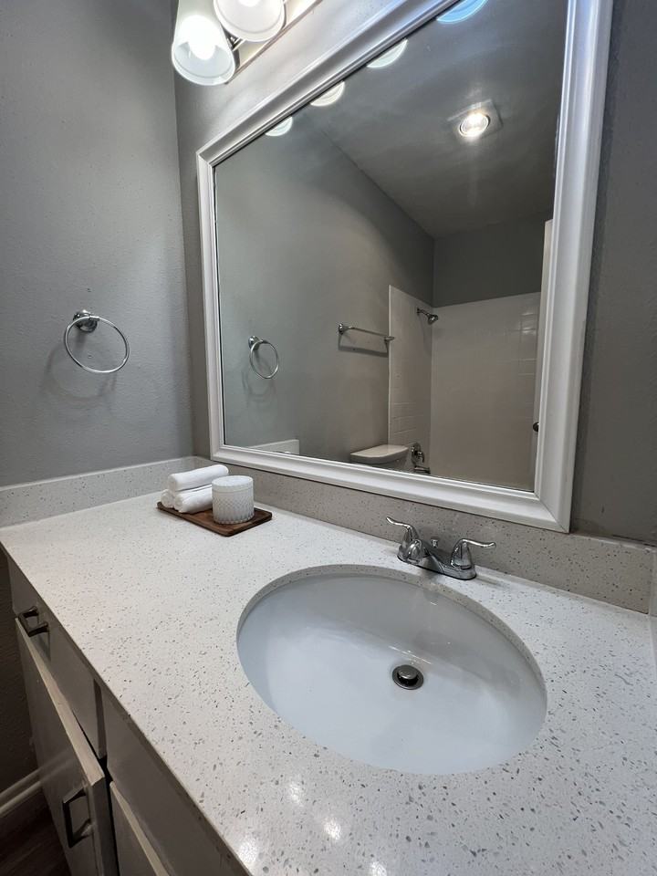 14500 Roadrunner Way - Photo 2 of 5