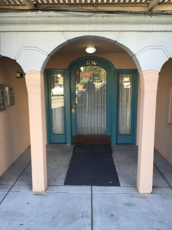 1650 Oxford St. - Photo 3 of 28