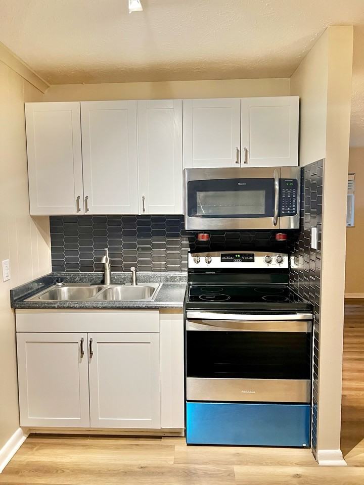 630 Central Avenue - Photo 6 of 50