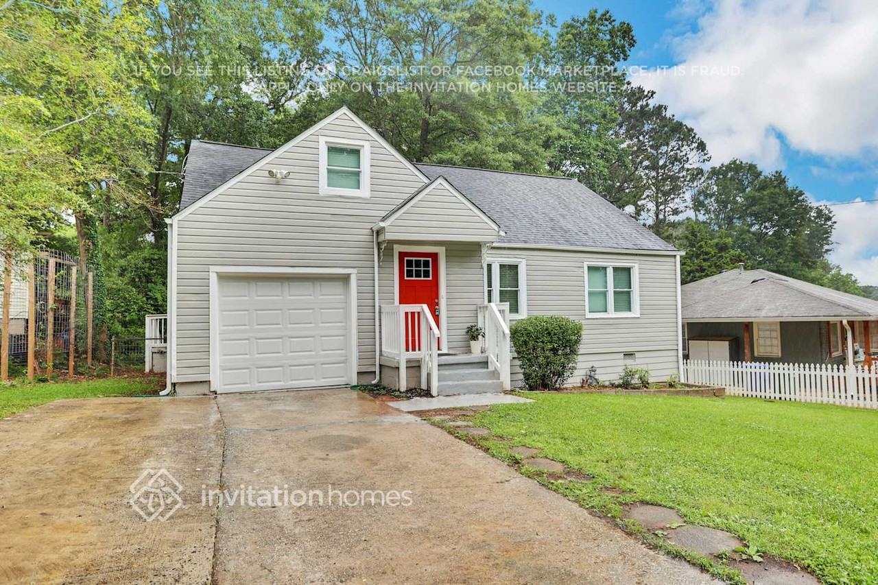 2007 Brewer Blvd Sw - Photo 2 of 27