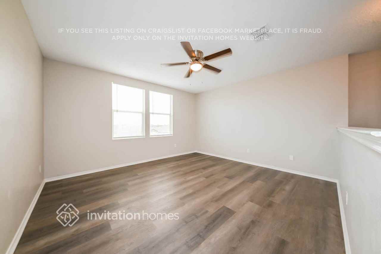 2917 Paint Brush Pl - Photo 4 of 17