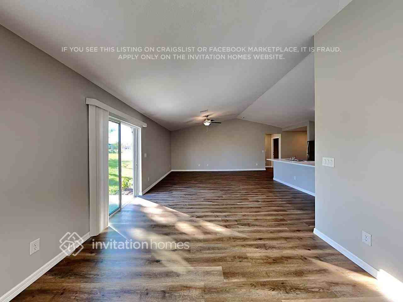 25201 Doredo Dr - Photo 7 of 21