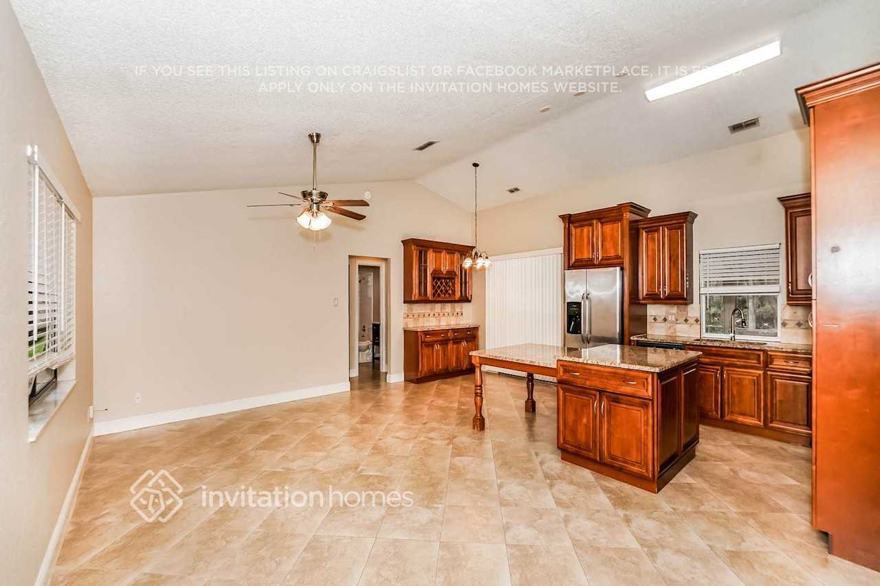 2944 Kumquat Dr - Photo 3 of 17