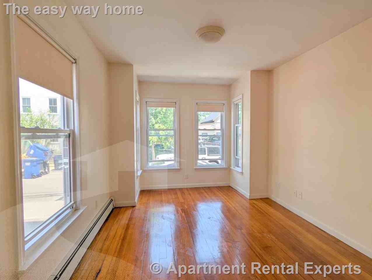 7 Locke St #1 - Photo 2 of 14