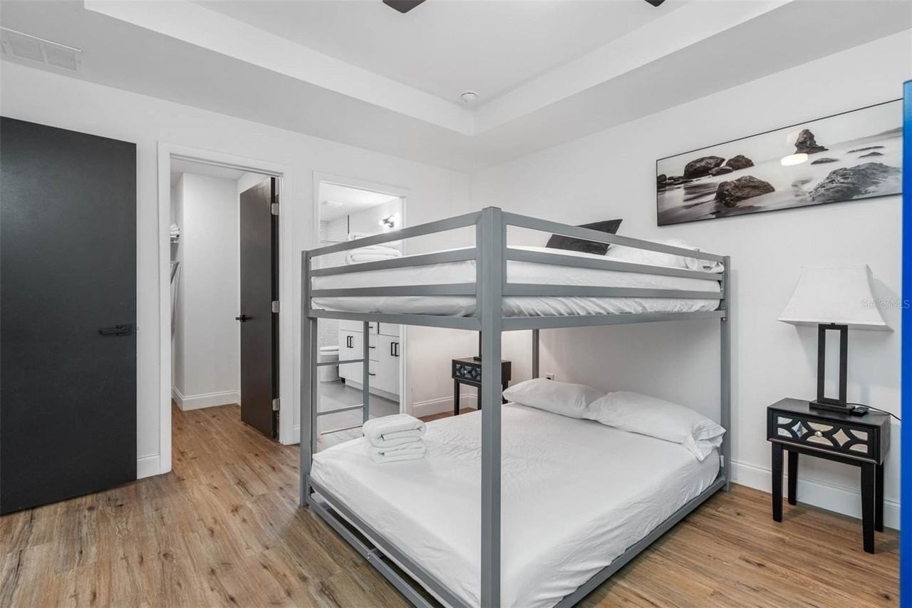 3717 E Clifton St - Photo 3 of 23